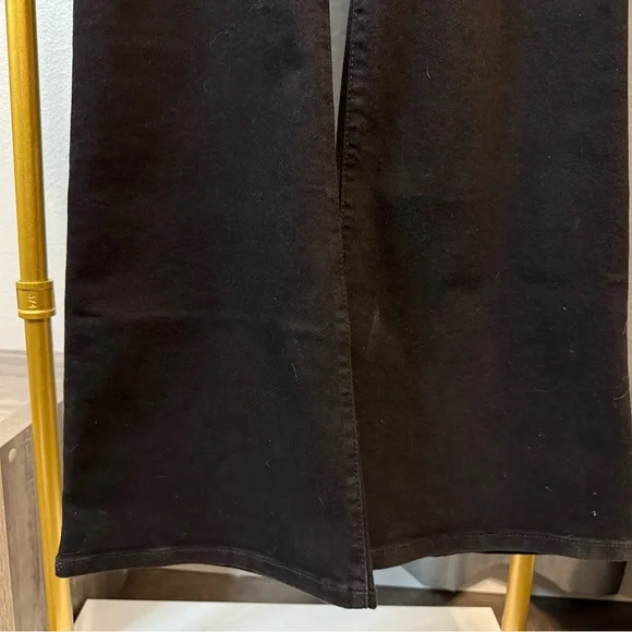 Jessica Simpson Size 14 High-Rise Flare Jeans – Retro Chic with a Flattering Fit - Picture 5 of 7